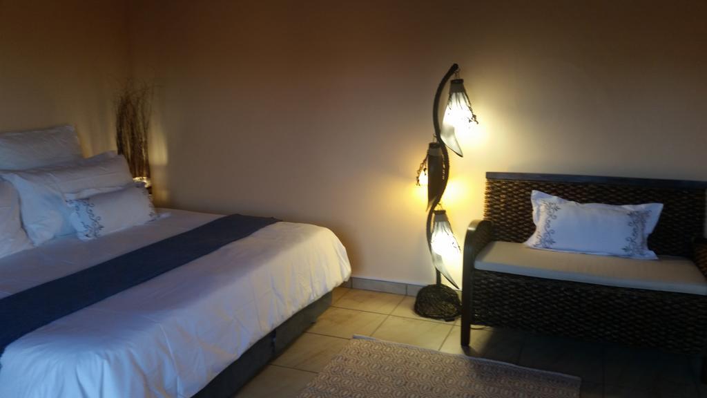 African Phoenix Guest Lodge Johannesburg Exterior foto