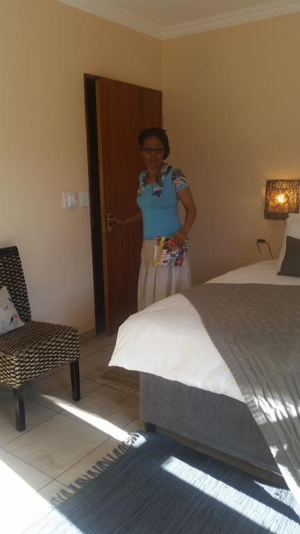 African Phoenix Guest Lodge Johannesburg Exterior foto