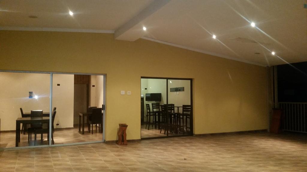 African Phoenix Guest Lodge Johannesburg Exterior foto