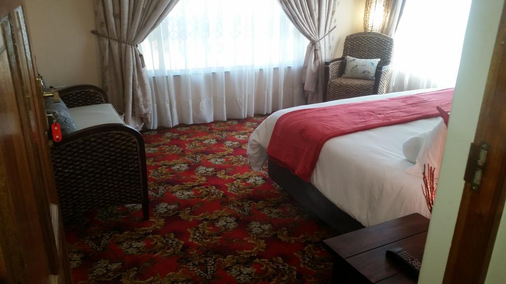 African Phoenix Guest Lodge Johannesburg Exterior foto