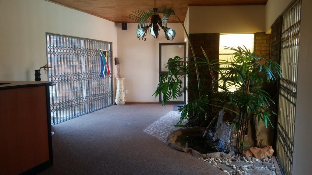 African Phoenix Guest Lodge Johannesburg Exterior foto